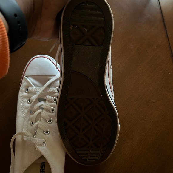 White converse - Picture 4 of 10